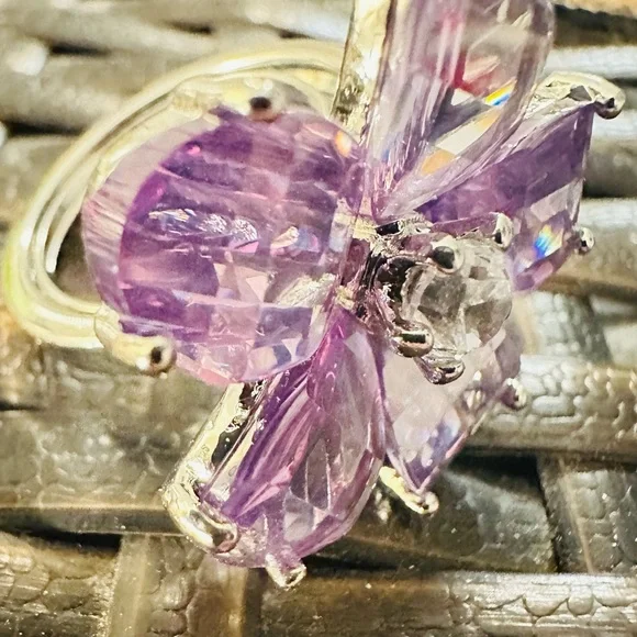 Nancy & Rise Purple Flower Crystal Rhinestone Silver Tone Ring Fits Sizes 8-10 - Picture 7 of 9